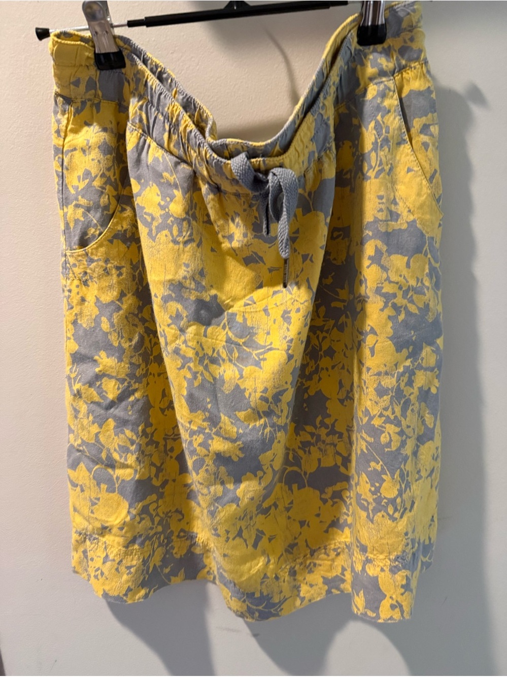 Vintage Eddie Bauer Yellow and Gray Floral Drawstring Skirt
